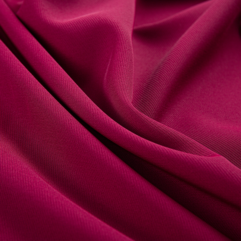 DS382 vermelho 272GSM Tecido de sarja de filamento fosco fosco, poliéster elástico nos quatro lados, caimento adequado para a pele, resistente a rugas e ao desgaste